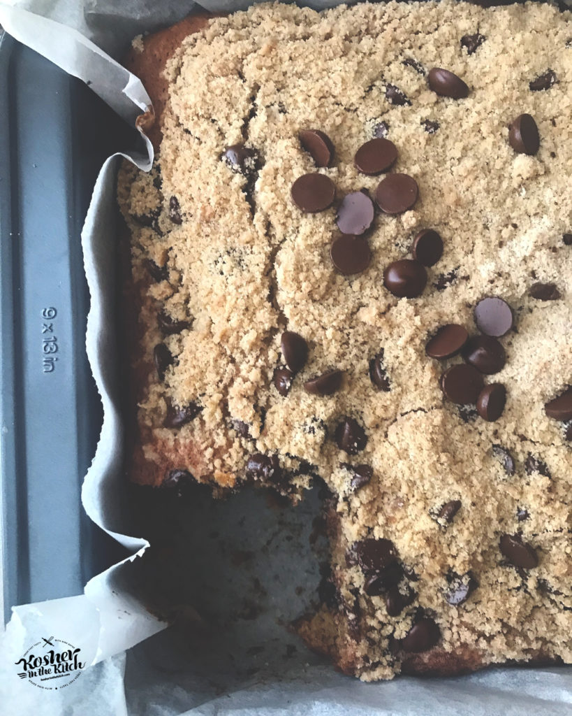 Banana Chocolate Chip Crumb Cake