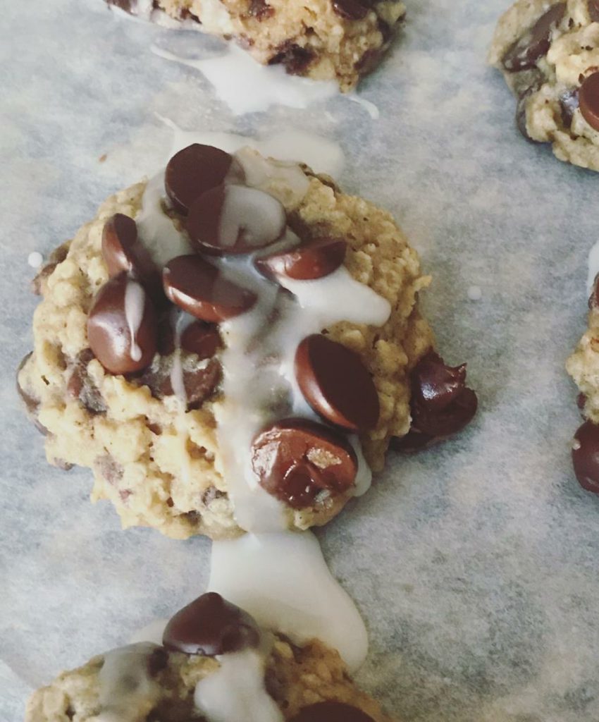 Chocolate Chip Oatmeal Cookies