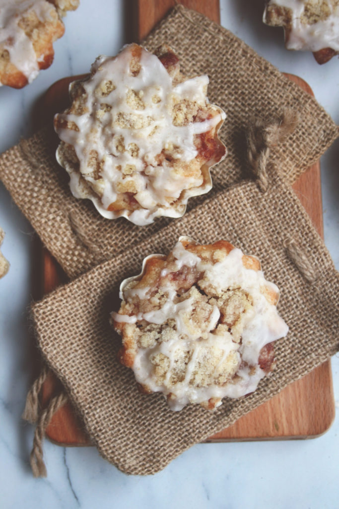 Apple Pie Crumb Muffins