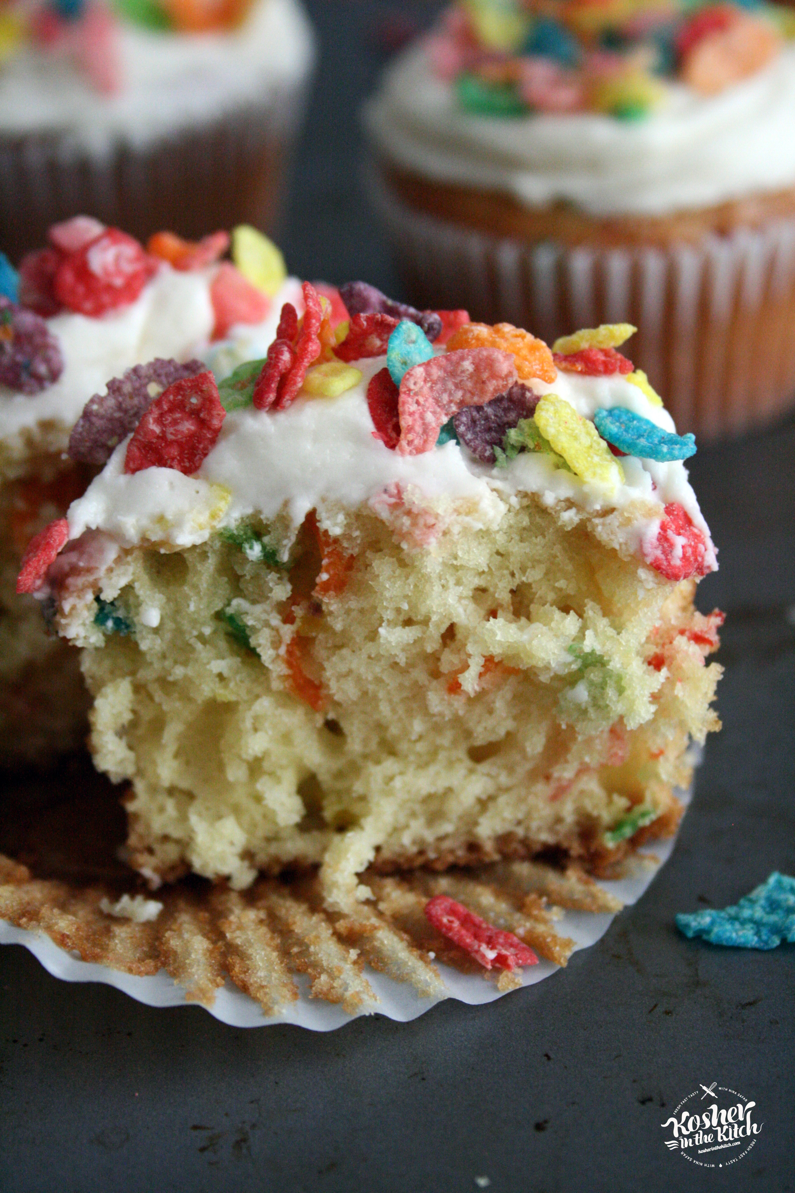 Fruity Pebbles Yellow Cupcakes