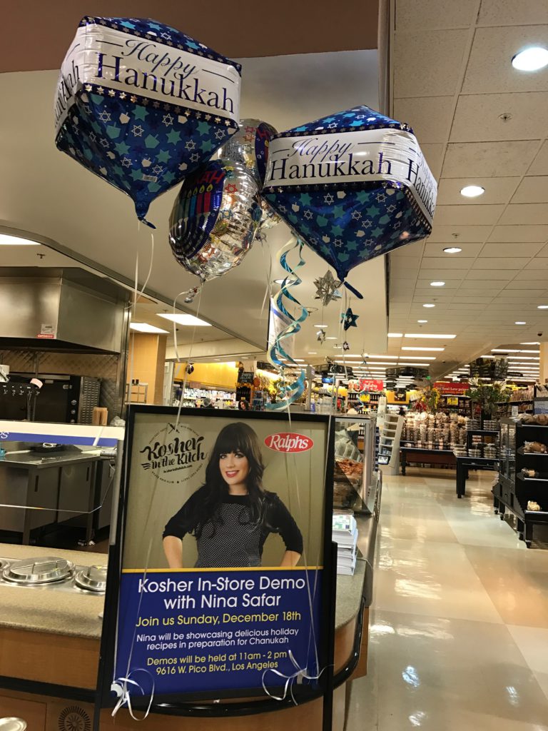 Hanukkah Demo at Ralphs